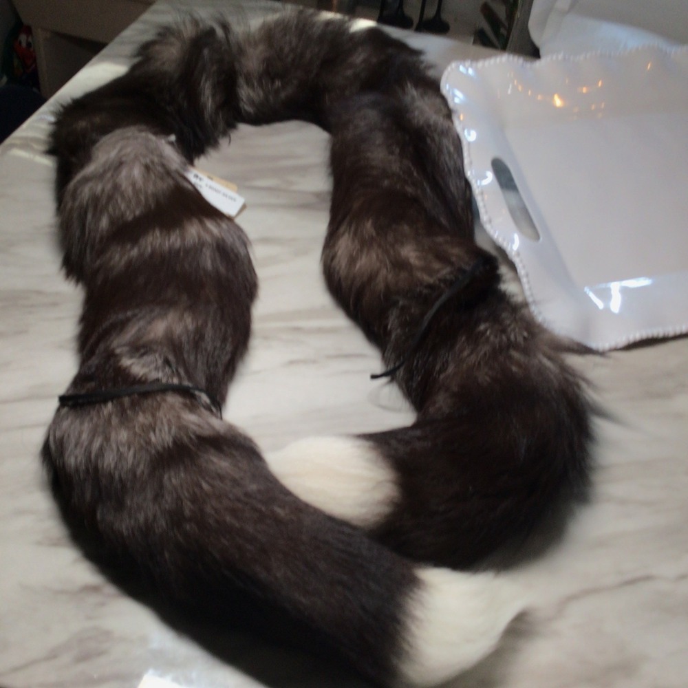Fur Hat World Genuine 80" Silver Fox Fur BOA Scarf Made in Canada NWT - Picture 2 of 16